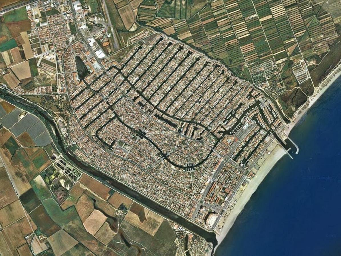 Goldhome - Sylvia - Vistas Espectaculares Al Mar Empuriabrava Εξωτερικό φωτογραφία